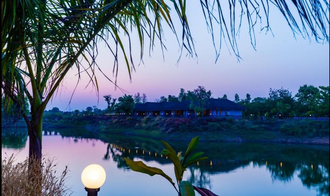 Mayur The Karma Hotel Seoni  Buitenkant foto